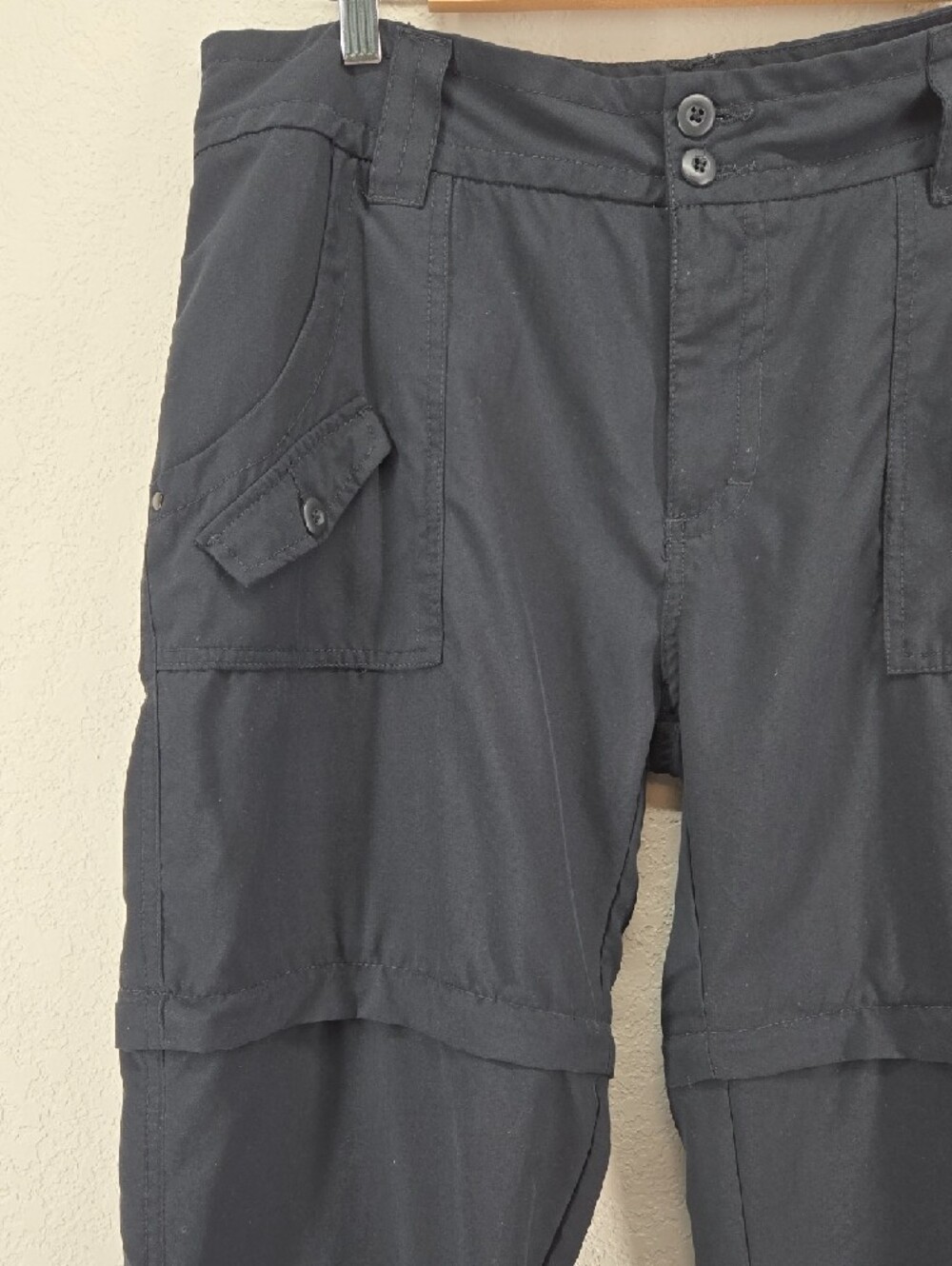 Women’s Black Straight-Leg Cargo Pants with Zip-Off Legs - Picture 2 of 13